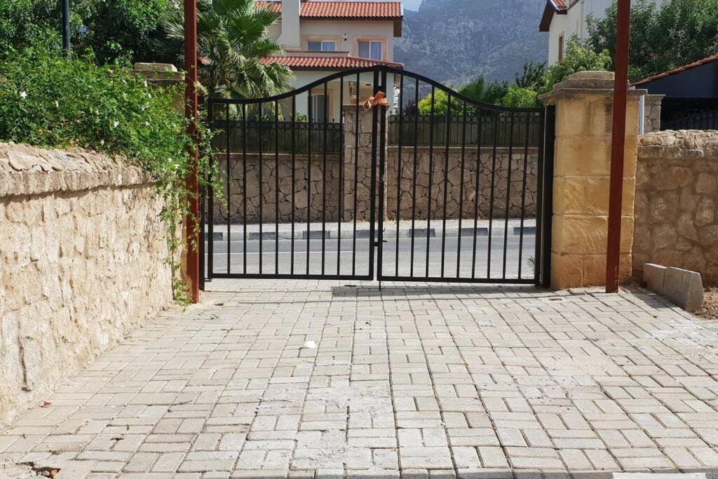 3 Bedroom Villa With Private Pool In Catalkoy, Kyrenia With Mountain View Exterior photo