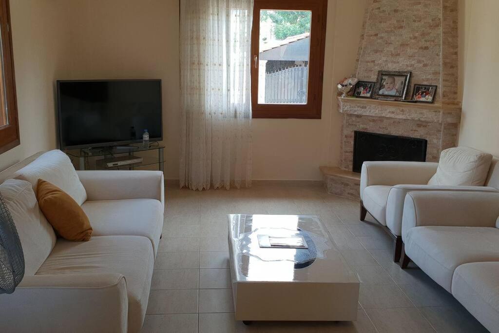 3 Bedroom Villa With Private Pool In Catalkoy, Kyrenia With Mountain View Exterior photo
